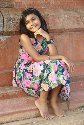 Shivani Menon Photos Mixindia
