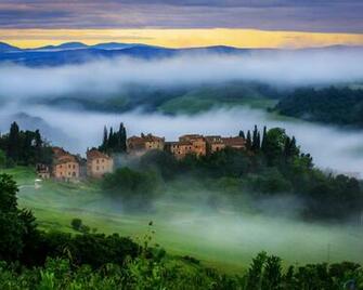 Wallpaper Countryside In Tuscany X Desktop