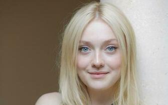 Dakota Fanning Wallpaper X Net