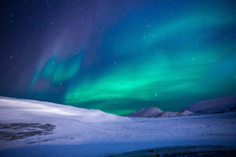 4k Snow Aurorae Glowing Landscape Nature Vibrant