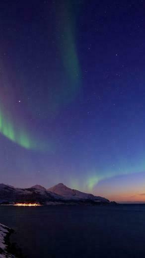 Northern Lights Landscape iPhone Wallpaper HD For