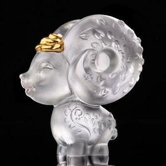 Deluxe Collectible Glass Art Liuli Crystal