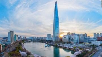 Lotte World Tower Opens In Seoul Setting Records