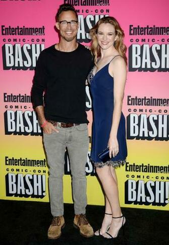 Tom Cavanagh Picha Ew Comic Con Party HD Karatasi La Kupamba Ukuta