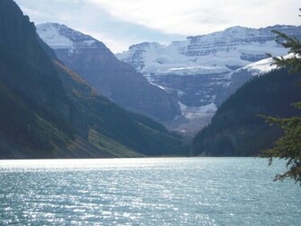 Lake Louise Wallpaper