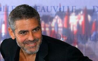 George Clooney HD Desktop Wallpaper