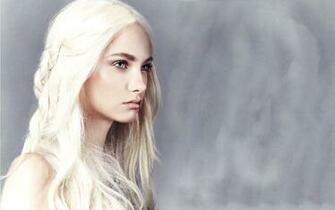 Daenerys Targaryen Cosplay Wallpaper