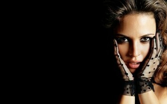 Josie Maran Wallpaper Celebrity