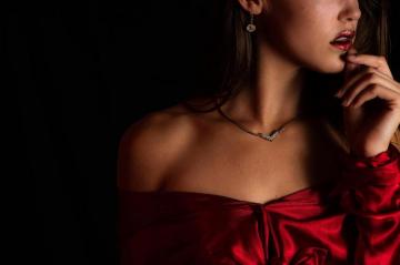 Red Dress Pictures HD Image
