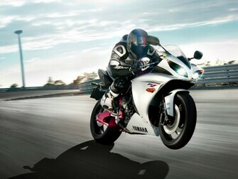 Yamaha Yzf R1 Wallpaper