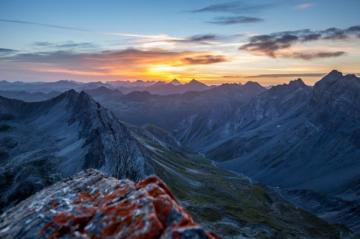 Thysweetpoison On Momentum Background Mountain Photos