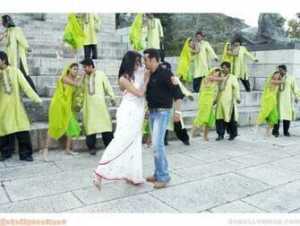 Cute Dance God Tussi Great Ho Wallpaper