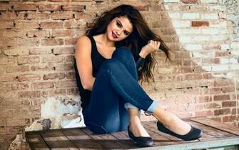 Selena Gomez Exclusive HD Wallpaper
