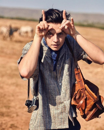 Pin Em Cole Sprouse Phone Wallpaper