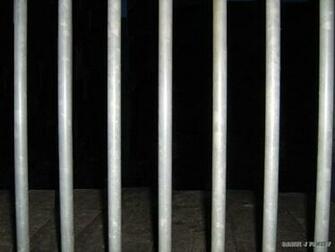 Barreaux De La Prison Wallpaper
