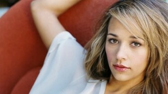 Rashida Jones Wallpaper Just Good Vibe