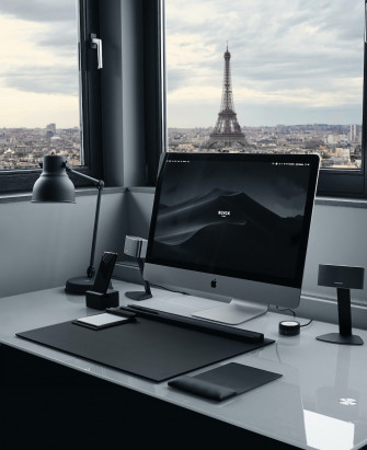 Work Desk Pictures HD Image