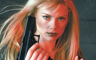 Peta Wilson Pistol Wallpaper