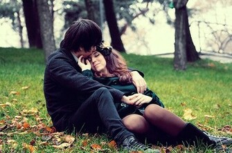Sweet Love Couples Wallpaper