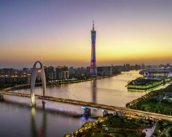 Wallpaper Beautiful Guangzhou Canton Tower Bridge River