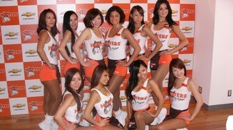 Hooters In Tokyo Japan HD Wallpaper