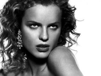 Fashion Eva Herzigova Wallpaper