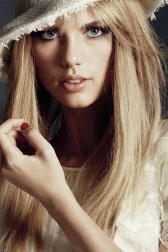 Taylor Swift iPhone Wallpaper