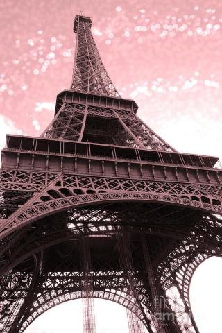 Paris Pink Eiffel Tower With Bokeh Hearts And Circles