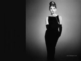 Breakfast At Tiffany S Wallpaper