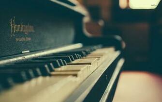 Piano Wallpaper Huntington