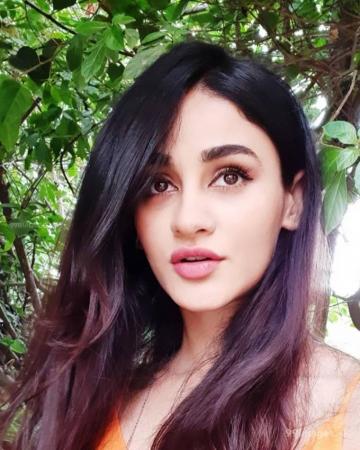 Aditi Arya Hot HD Photos Wallpaper For Mobile 1080p