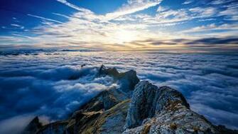 Cloud Mountain Wallpaper Top Background