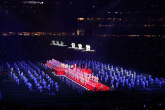 Pregnant Rihanna Wows Super Bowl In All Red Ensemble Abc17news