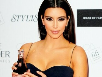 Wallpaper Kardashian HD Kim