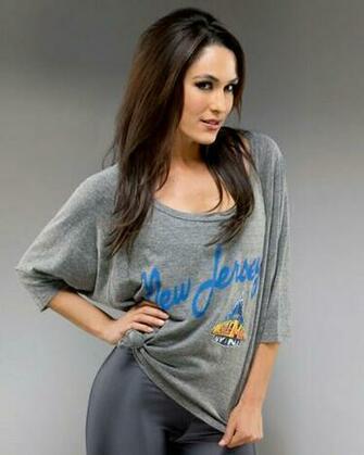 Nikki Bella Wallpaper Brie