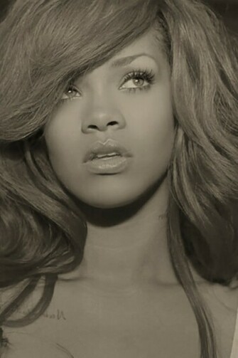iPhone Retina Display Wallpaper Rihanna Pictures Background