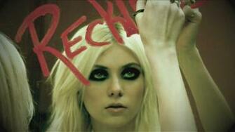Taylor Momsen Make Me Wanna Die Wallpaper