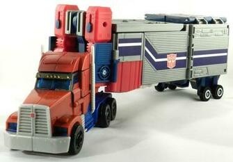 Optimus Prime Truck With G1 Powermaster Trailer Jpg