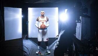 York Knicks News Carmelo Anthony Plays Big Brother To Kristaps