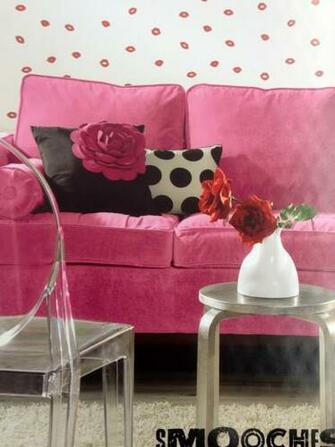 Playful Did You Notice The Flower On Pillow And Roses Mimic