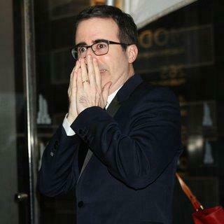 John Oliver Profile And Personal Info