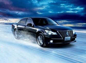 Vehicles Toyota Crown Royal Series Wallpaper