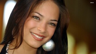 Wallpaper Below And Bring Beauty To Your Desktop Kristin Kreuk HD