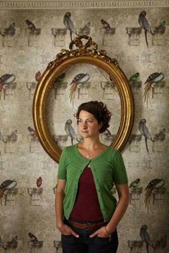 Louise Body Wallpaper Designer