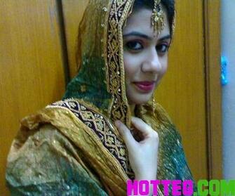 On The Internet We Have Share Pakistani Village Girls Wallpaper