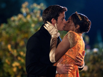 Bridgerton Fans Are Freaking Out Over The First Glimpse Of Kate