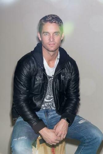 Brett Young Country Men In Music Singers Male