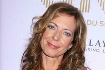 Allison Janney HD Desktop Wallpaper 7wallpaper Net