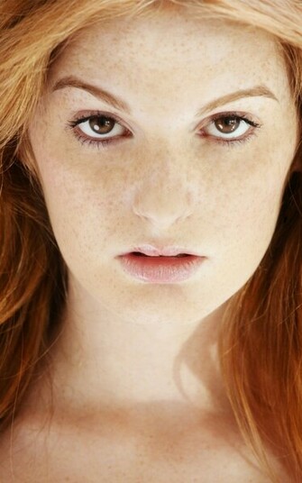 Faye Reagan Wallpaper