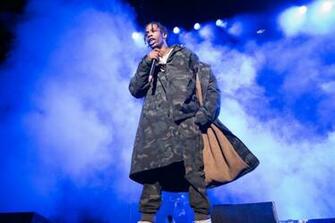 Travi Scott Fights Fan Over Alleged Stolen Chain At Rodeo Tour